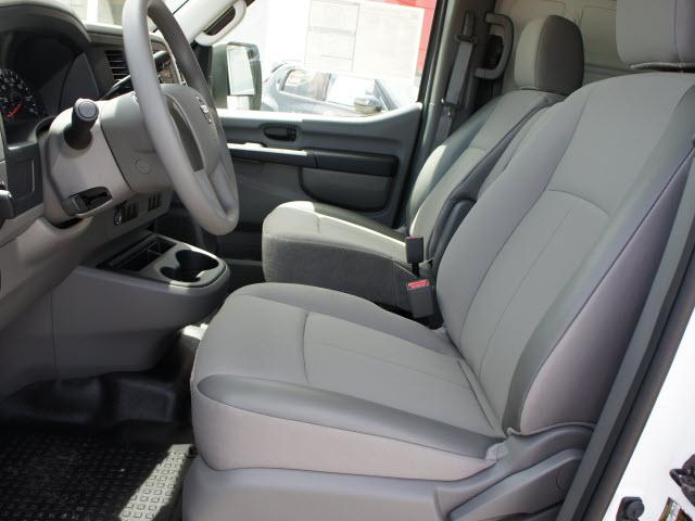 Nissan NV 2500 2012 photo 4