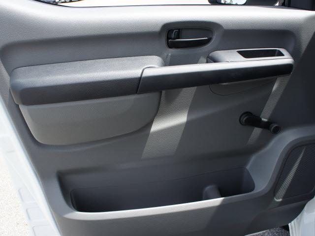 Nissan NV 2500 2012 photo 5