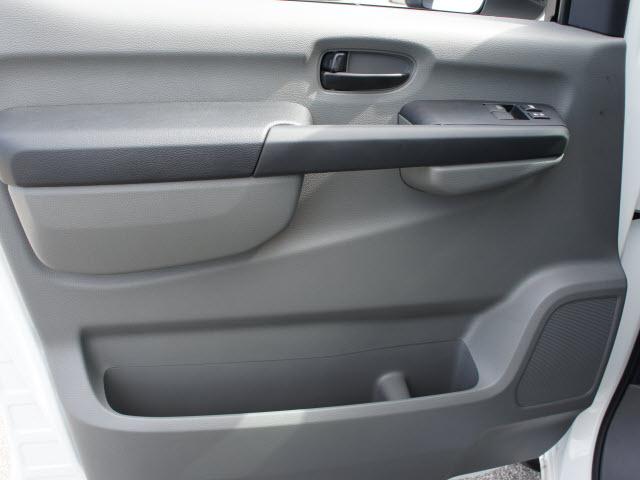 Nissan NV 2500 2012 photo 4