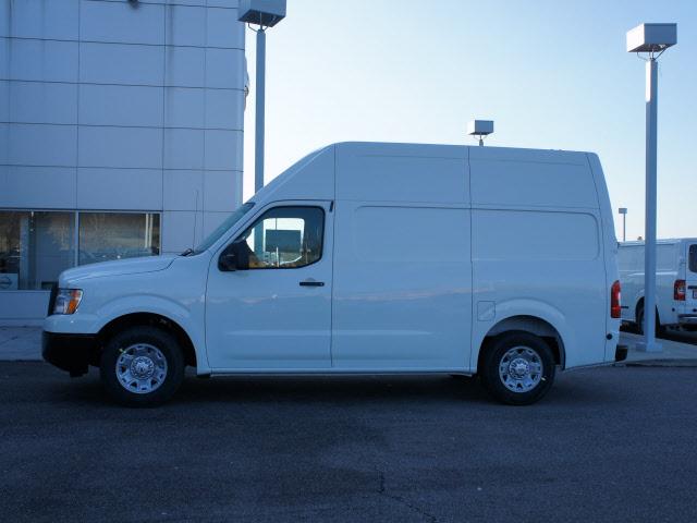 Nissan NV 2500 2012 photo 1