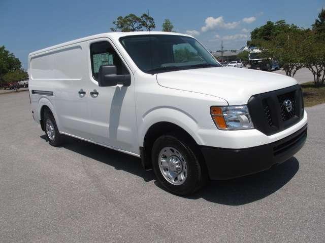 Nissan NV 2500 2012 photo 5