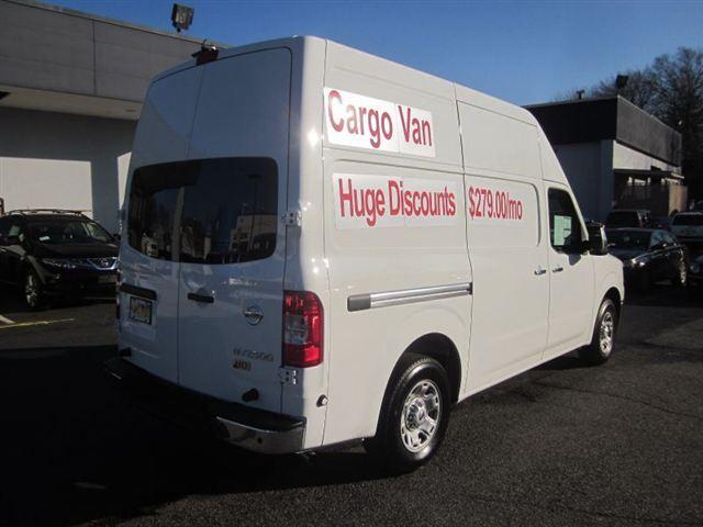 Nissan NV 2500 2012 photo 4