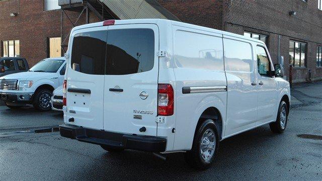 Nissan NV 2500 2012 photo 3
