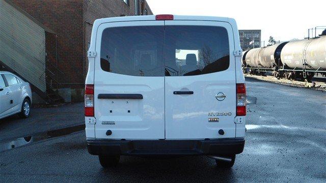 Nissan NV 2500 2012 photo 4