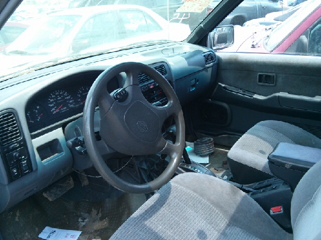 Nissan Pathfinder 1995 photo 1