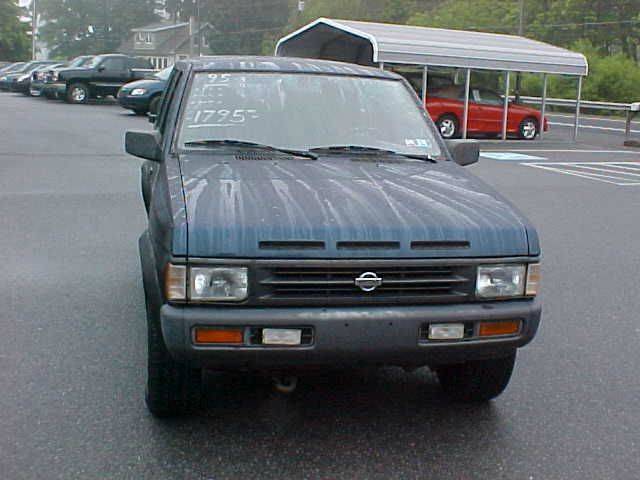 Nissan Pathfinder 1995 photo 4
