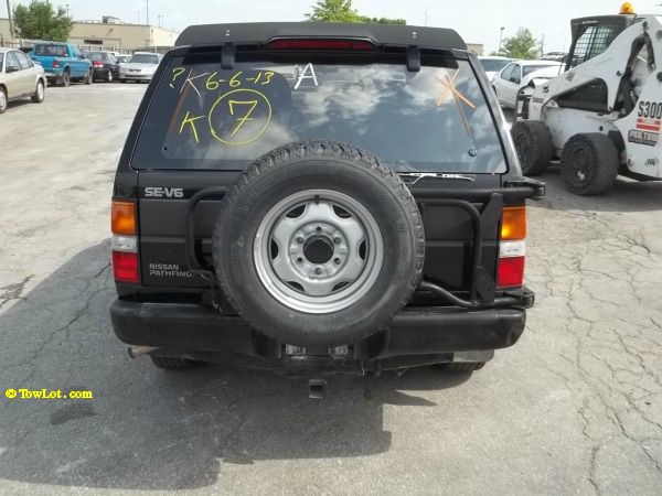 Nissan Pathfinder 4dr Quad Cab HD SUV