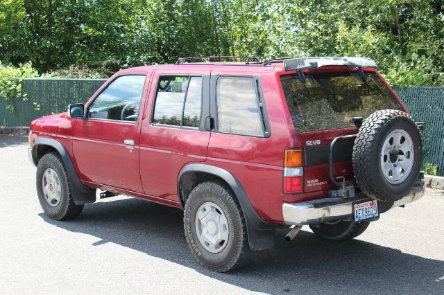Nissan Pathfinder 1995 photo 1