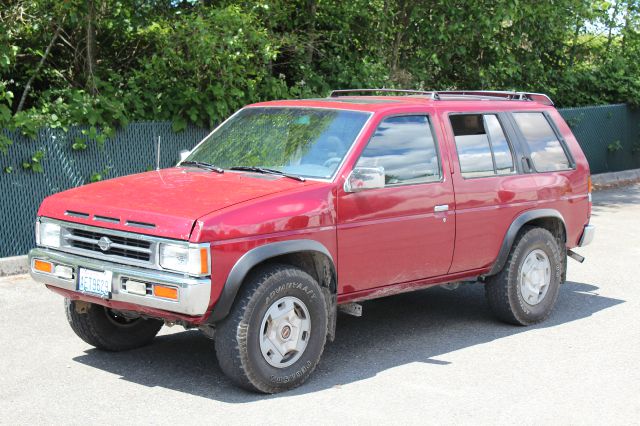 Nissan Pathfinder 1995 photo 3