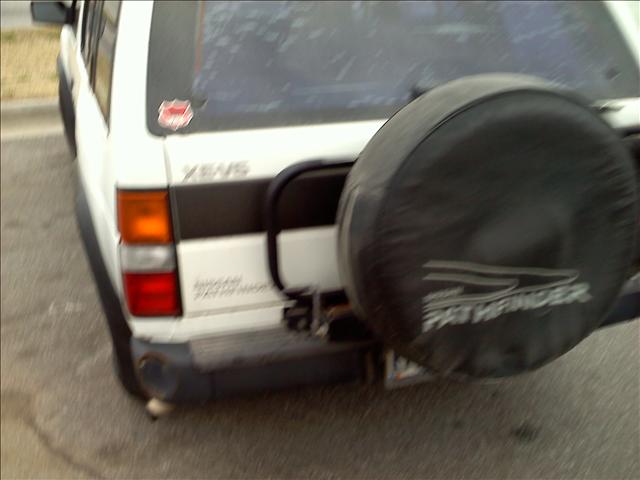 Nissan Pathfinder 1995 photo 3