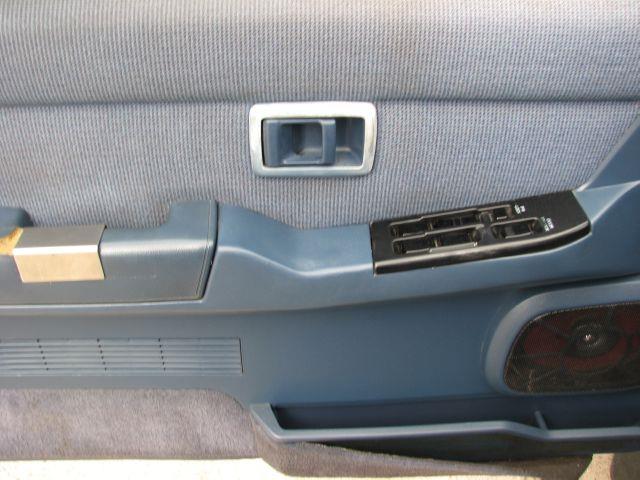 Nissan Pathfinder 1995 photo 15