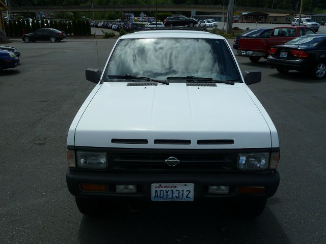 Nissan Pathfinder 1995 photo 1