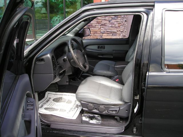 Nissan Pathfinder 1996 photo 0