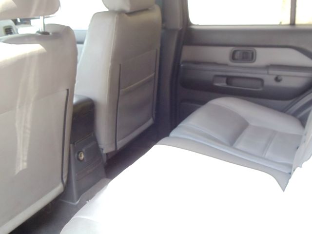 Nissan Pathfinder 4dr Quad Cab HD SUV