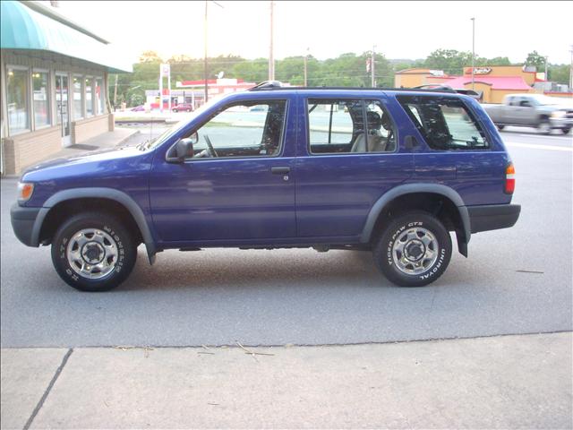Nissan Pathfinder 1996 photo 4