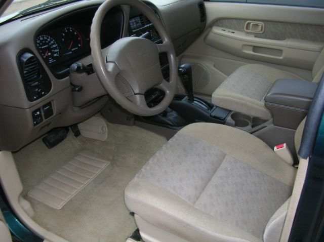 Nissan Pathfinder 1997 photo 4