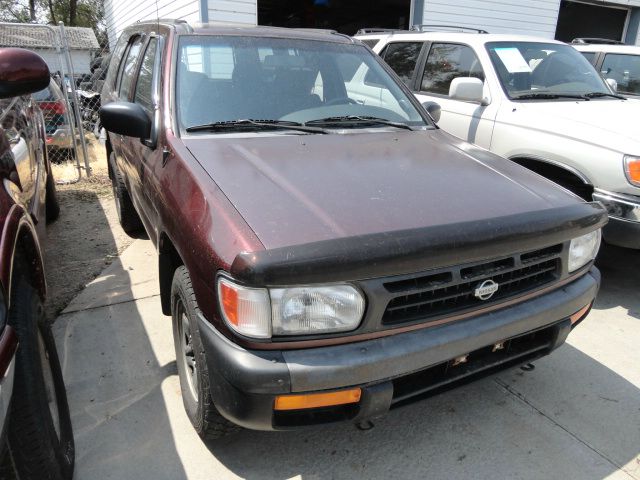 Nissan Pathfinder 1997 photo 4