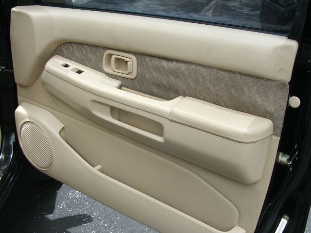 Nissan Pathfinder 1997 photo 0