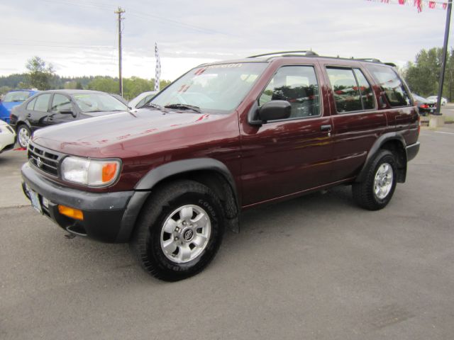 Nissan Pathfinder 1997 photo 1