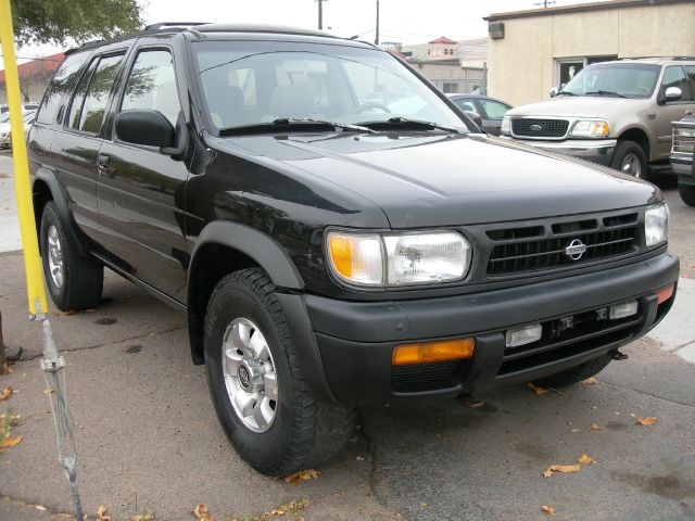 Nissan Pathfinder 1997 photo 3