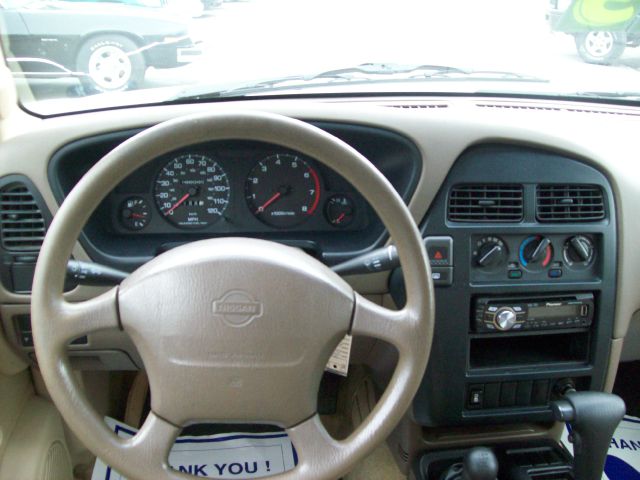 Nissan Pathfinder 1997 photo 4