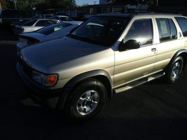 Nissan Pathfinder 1997 photo 3