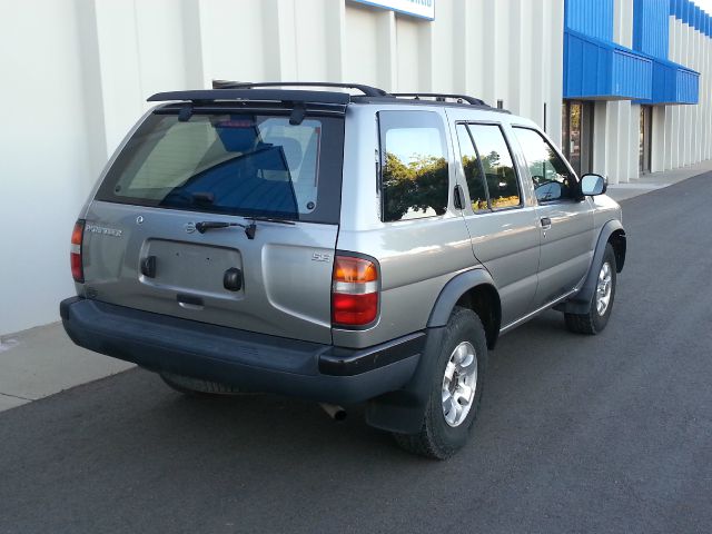 Nissan Pathfinder EX-L W/ DVD System SUV
