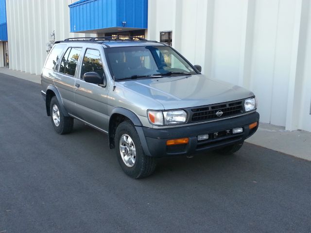 Nissan Pathfinder 1998 photo 4