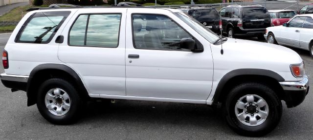 Nissan Pathfinder EX-L W/ DVD System SUV
