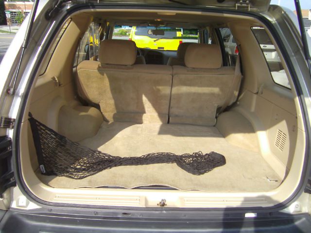 Nissan Pathfinder 1998 photo 4