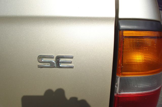 Nissan Pathfinder EX-L W/ DVD System SUV