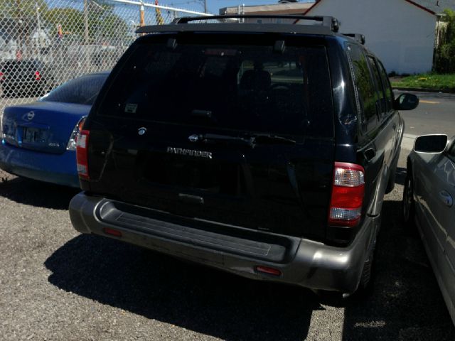 Nissan Pathfinder 1999 photo 3