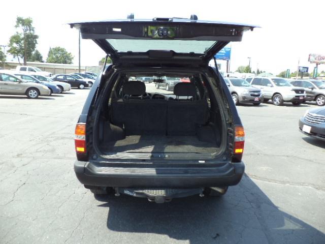 Nissan Pathfinder 1999 photo 2
