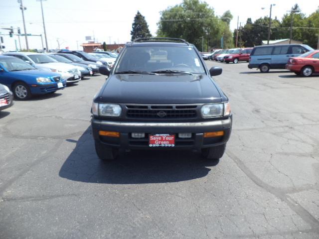 Nissan Pathfinder 1999 photo 3