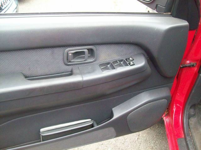 Nissan Pathfinder 1999 photo 1