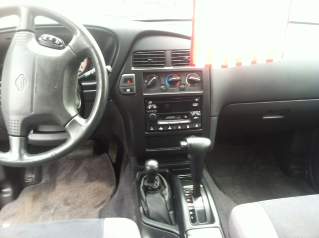 Nissan Pathfinder 1999 photo 3