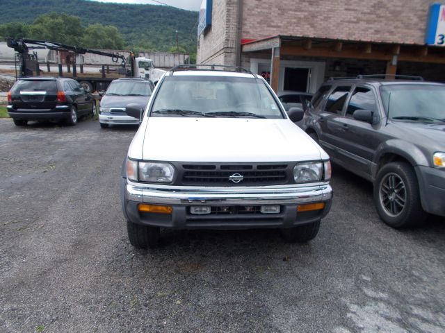 Nissan Pathfinder 1999 photo 3