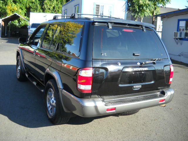 Nissan Pathfinder 1999 photo 3