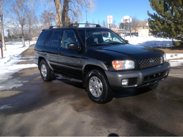Nissan Pathfinder 1999 photo 2