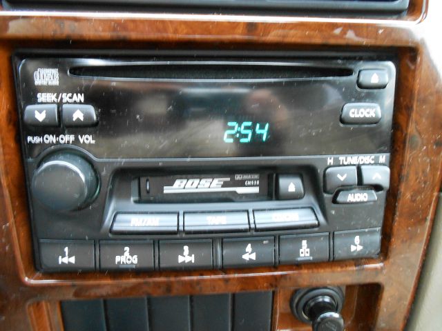 Nissan Pathfinder 1999 photo 2