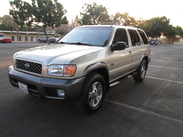 Nissan Pathfinder 1999 photo 4
