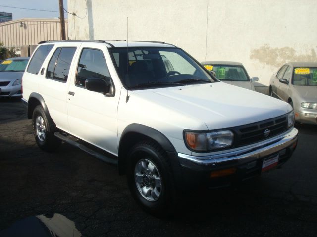 Nissan Pathfinder 1999 photo 2