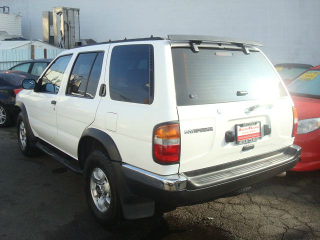 Nissan Pathfinder 1999 photo 4
