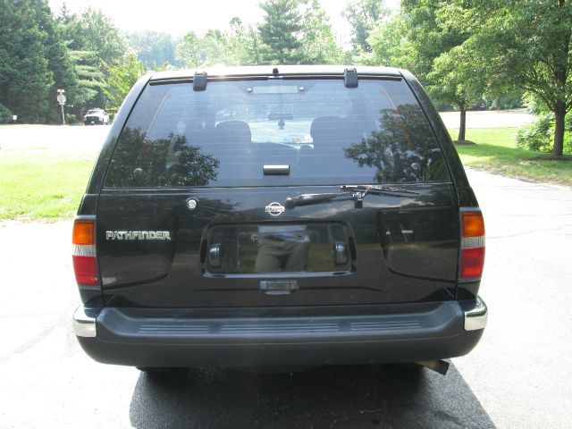 Nissan Pathfinder 1999 photo 0