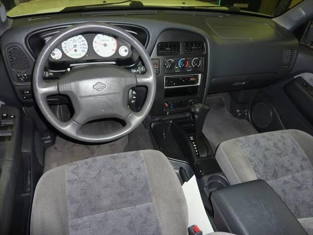Nissan Pathfinder 2000 photo 3