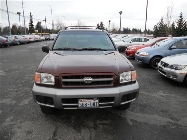 Nissan Pathfinder 2000 photo 4