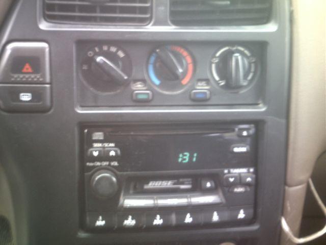 Nissan Pathfinder 2000 photo 5