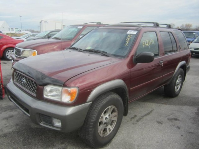 Nissan Pathfinder 2001 photo 1