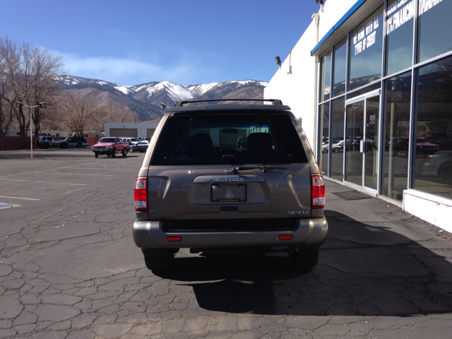 Nissan Pathfinder 2001 photo 3