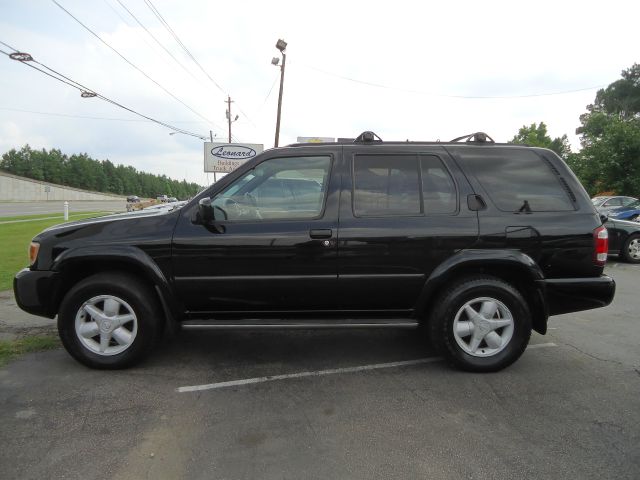 Nissan Pathfinder 2001 photo 4